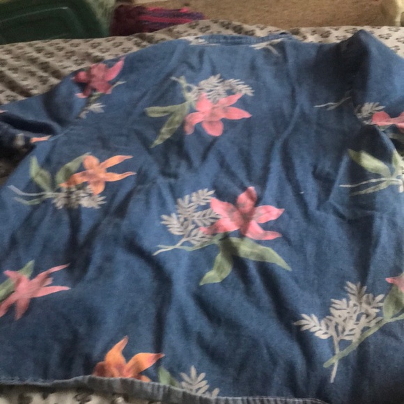 Hawian shirt - Picture 2 of 3